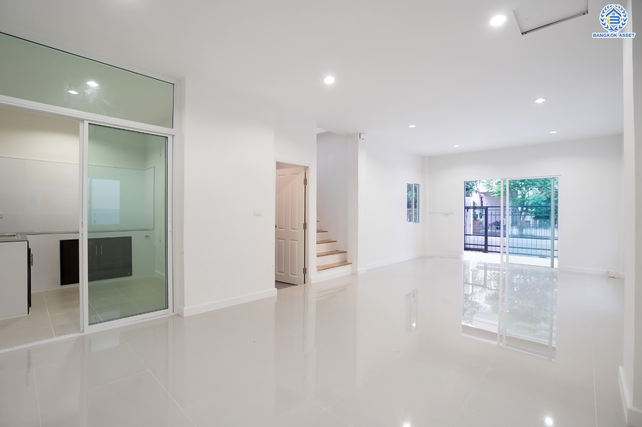 บ้านมือสองตกแต่งใหม่ ม.ลลิลอินเดอะพาร์ค บางใหญ่ พร้อมอยู่ตอบโจทย์ทุกฟังก์ชัน เนื้อที่ 39.9 ตร.ว. ฟังก์ชัน 3 ห้องนอน 2 ห้องน้ำ 1 ที่จอดรถ บนทำเลเดินทางสะดวก ใกล้เซ็นทรัลเวสต์เกต ทางด่วน "กาญจนาภิเษก และเพียง 5 นาทีถึงรถไฟฟ้าสายสีม่วง "สถานีตลาดบางใหญ่"